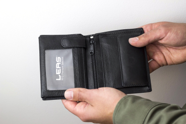 Biker Geldbörse Herren mit RFID Schutz und Kette kompakt LEAS, Herren Geldbeutel flach RFID Folie in Echt-Leder, Portmonee im Hochformat, schwarz